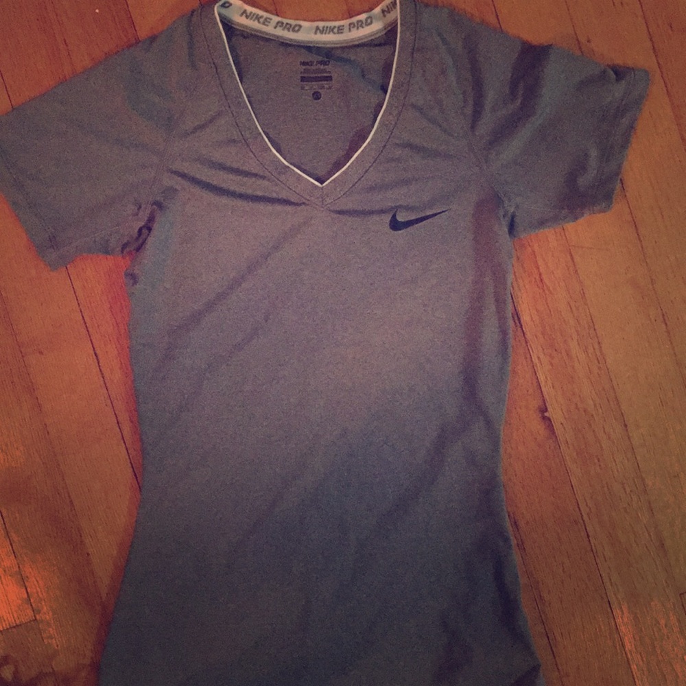 ⭐️⭐️Nike Pro size XS⭐️⭐️